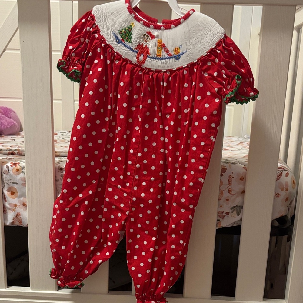 Elf on the Shelf outfit